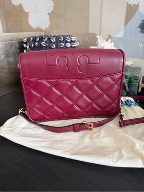 Tory Burch Savannah Combo Crossbody Bag In Imperial Garnet Leather Gold Chain